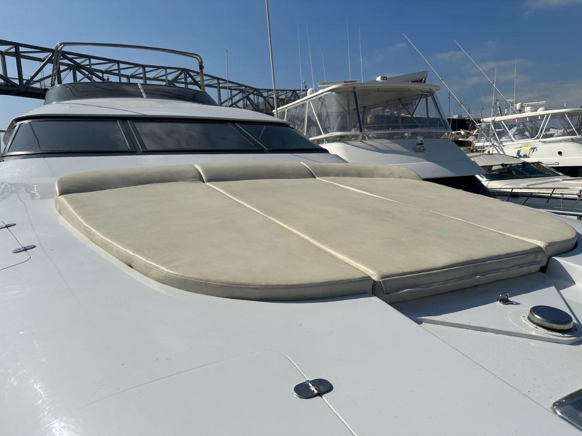Yacht 20Metros Sant Adria de Besos Exterior foto