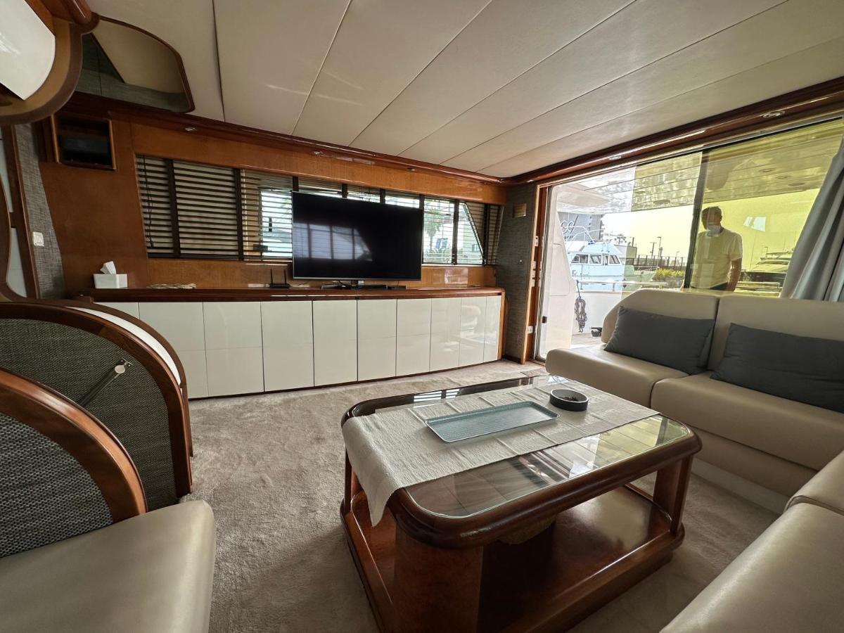 Yacht 20Metros Sant Adria de Besos Exterior foto